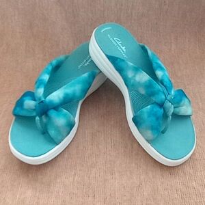 Clarks Women's CloudSteppers Drift Ave Knotted Wedge Comfort Sandal, Size 8.5 W